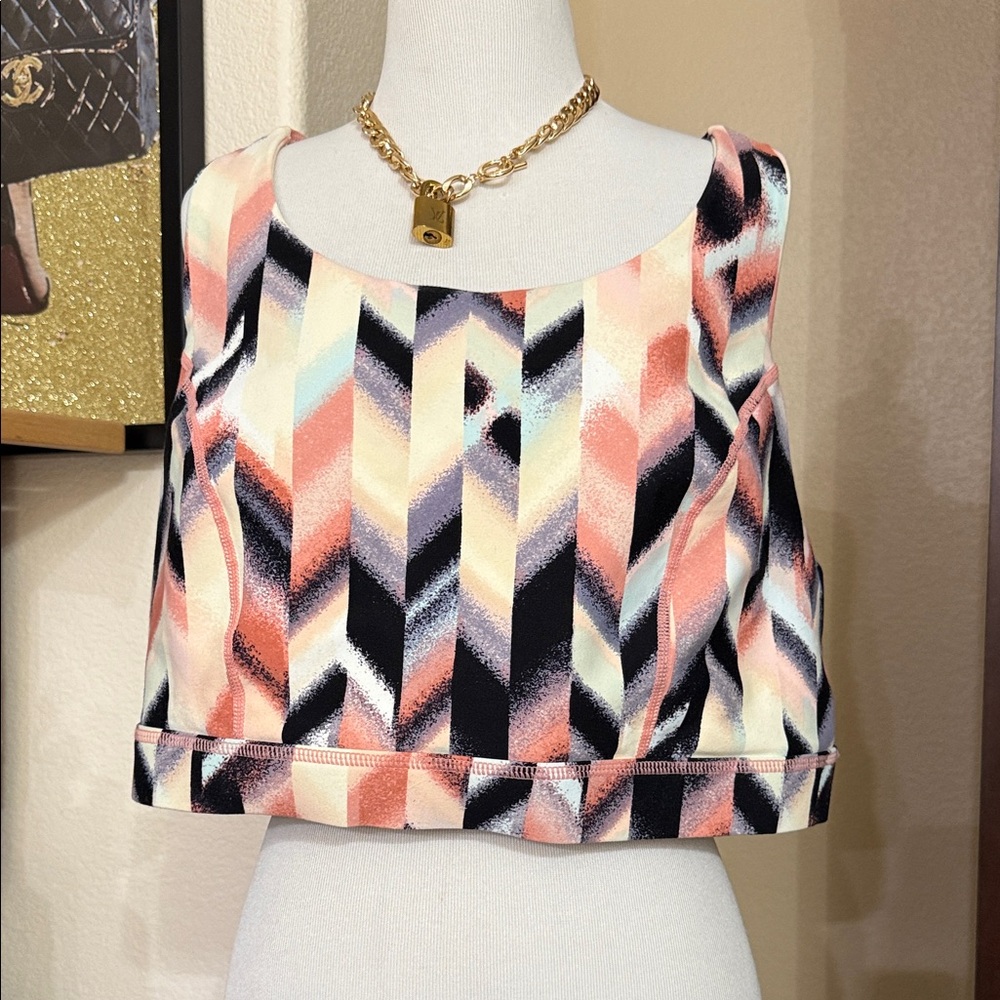 Torrid Vibrant Chevron Sleeveless Sports/Activewear Bra top plus size 3